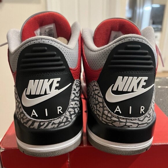 Nike Air Jordan 3 main image 4